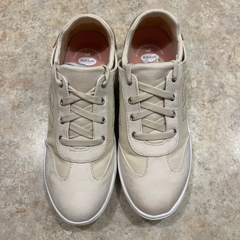 NEW Dr. Scholl's Dispatch Ladies Casual Athletic Sneaker Sand